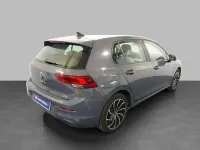 Usata VW Golf VIII Life 110 CV (80 kW) 2022 Dolphin grey metallizzato Berlina