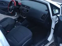 Usata Kia Rio Active 75 CV (55 kW) 2013 Bianco Berlina