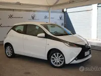 Usata Toyota Aygo X-play 69 CV (50 kW) 2015 Bianco Utilitaria