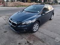 Usata Volvo V40 CC 120 CV (88 kW) 2017 Blu Station wagon