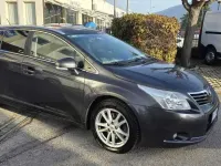 Usata Toyota Avensis Plus 150 CV (110 kW) 2011 Grigio chiaro Station wagon