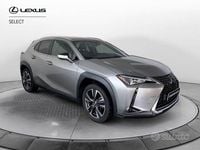 Usata Lexus UX 250h Luxury Line 184 CV (135 kW) 2019 Sonic titanium SUV