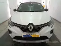 Usata Renault Captur Zen 94 CV (69 kW) 2021 Grigio metallizzato SUV