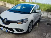 Usata Renault Scénic 110 CV (80 kW) 2018 Bianco Monovolume