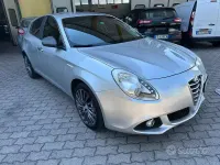 Usata Alfa Romeo Giulietta Distinctive 175 CV (128 kW) 2014 Grigio Utilitaria