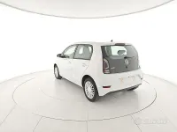 Usata VW up! Move 65 CV (47 kW) 2023 Bianco Utilitaria