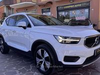 Usata Volvo XC40 Momentum 129 CV (94 kW) 2021 Bianco SUV