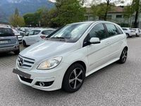 Usata Mercedes A180 Avantgarde 116 CV (85 kW) 2011 Bianco Utilitaria