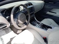 Usata Jaguar XE Prestige 180 CV (132 kW) 2016 Blu Berlina