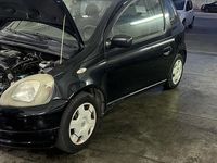 Usata Toyota Yaris 2002 Nero Utilitaria