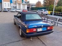 Usata BMW 318 Cabriolet 113 CV (83 kW) 1992 Blu Cabrio