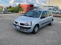 Usata Renault Clio II 58 CV (42 kW) 2003 Grigio Berlina