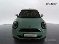 Usata Mini Cooper Favoured 156 CV (114 kW) 2024 Blu Utilitaria
