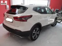 Usado Nissan Qashqai N-Connecta 109 HP (80 kW) 2018 Branco SUV