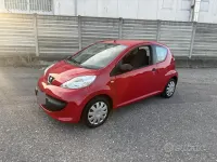 Usata Peugeot 107 68 CV (50 kW) 2007 Rosso Utilitaria