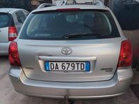 Usata Toyota Avensis 150 CV (110 kW) 2006 Grigio Berlina