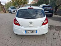Usata Opel Corsa 95 CV (69 kW) 2011 Bianco Berlina