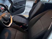 Usata Kia Picanto 65 CV (47 kW) 2014 Bianco Utilitaria