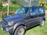 Usata Suzuki Jimny 86 CV (63 kW) 2010 Grigio SUV