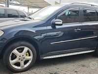 Usata Mercedes ML320 224 CV (164 kW) 2007 Blu SUV