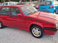 Usata Alfa Romeo 75 120 CV (88 kW) 1991 Rosso Berlina