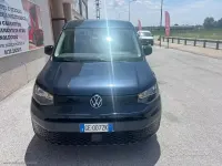 Usata VW Caddy 102 CV (75 kW) 2021 Blu/azzurro Monovolume