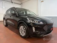 Usata Ford Kuga Titanium 120 CV (88 kW) 2022 Nero SUV