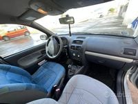 Usata Renault Clio II 58 CV (42 kW) 2002 Grigio Berlina