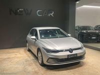 Usata VW Golf VIII Life 131 CV (96 kW) 2023 Argento Berlina