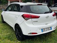 Usata Hyundai i20 Comfort 90 CV (66 kW) 2015 Bianco Utilitaria