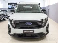 Usata Ford Tourneo Courier Titanium 125 CV (91 kW) 2024 Grigio Monovolume