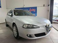 Usata Alfa Romeo 147 Distinctive 120 CV (88 kW) 2005 Argento Utilitaria