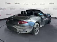 Nuova Mazda MX5 132 CV (97 kW) 2026 Machine grey Cabrio