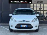Usata Ford Fiesta Titanium 97 CV (71 kW) 2010 Bianco Berlina