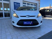 Usata Ford Fiesta 68 CV (50 kW) 2009 Bianco Utilitaria