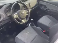 Usata Toyota Yaris 69 CV (50 kW) 2015 Grigio Utilitaria