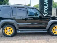 Usata Jeep Cherokee 180 CV (132 kW) 2006 Nero SUV