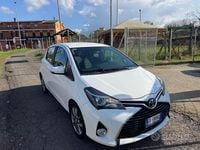 Usata Toyota Yaris Lounge 89 CV (65 kW) 2016 Beige Berlina