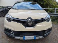 Usata Renault Captur 90 CV (66 kW) 2015 Beige SUV