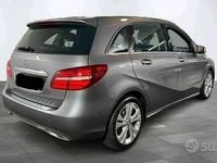 Usata Mercedes B180 Exclusive 2019 Grigio Monovolume