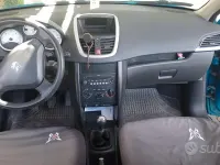 Usata Peugeot 207 73 CV (53 kW) 2008 Bluazzurro Berlina