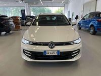 Usata VW Golf VIII Life 116 CV (85 kW) 2024 Bianco pastello Station wagon