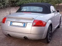 Usata Audi TT Roadster Ambiente 224 CV (164 kW) 2003 Argento Cabrio