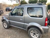 Usata Suzuki Jimny 85 CV (62 kW) 2010 Grigio SUV