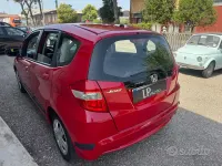 Usata Honda Jazz Elegance 90 CV (66 kW) 2011 Rosso Utilitaria