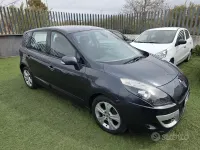 Usata Renault Scénic 110 CV (80 kW) 2010 Nero Monovolume