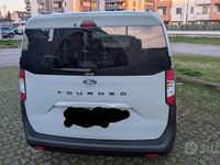 Usata Ford Tourneo 125 CV (91 kW) 2025 Monovolume