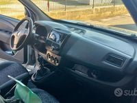 Usata Fiat Doblò 2011 Grigio Monovolume