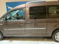 Usata VW Caddy Maxi Comfortline 110 CV (80 kW) 2018 Grigio Monovolume
