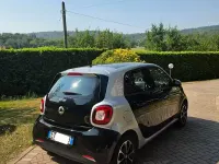 Usata Smart ForFour 71 CV (52 kW) 2015 Nero Utilitaria